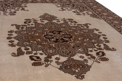 3522 - 6'11" x 9'10"