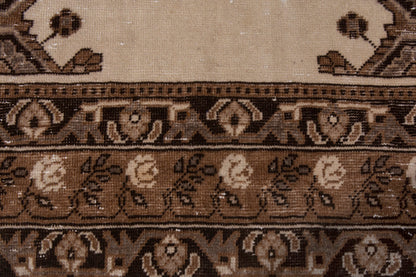 3522 - 6'11" x 9'10"