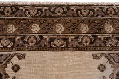 3522 - 6'11" x 9'10"