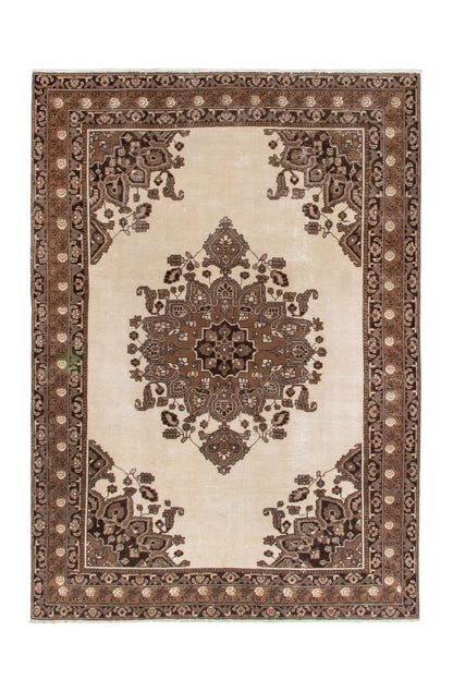 3522 - 6'11" x 9'10"