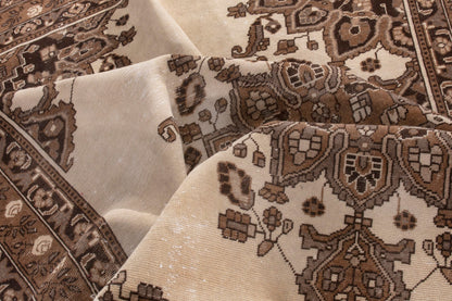 3522 - 6'11" x 9'10"