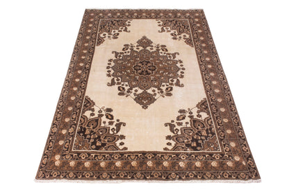 3522 - 6'11" x 9'10"