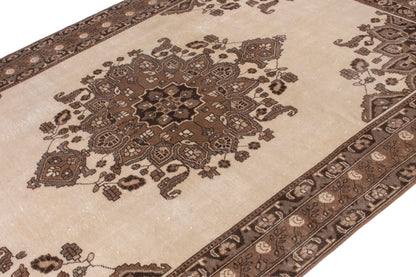 3522 - 6'11" x 9'10"