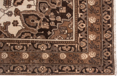 3522 - 6'11" x 9'10"