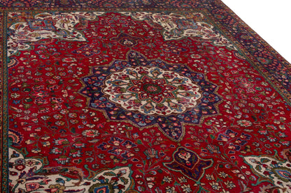 3537 - 7'7" x 10'11"