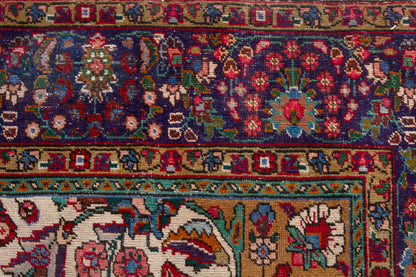 3537 - 7'7" x 10'11"