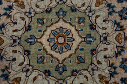 3552 - 7'11" x 11'9"