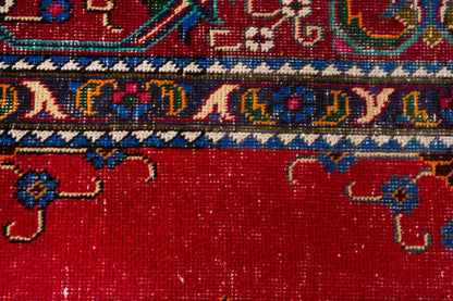 3560 - 9'11" x 12'6"