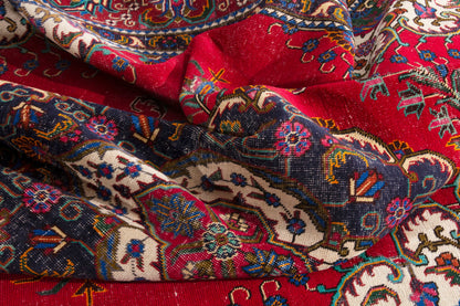 3560 - 9'11" x 12'6"