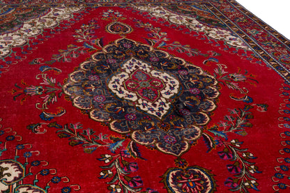 3560 - 9'11" x 12'6"