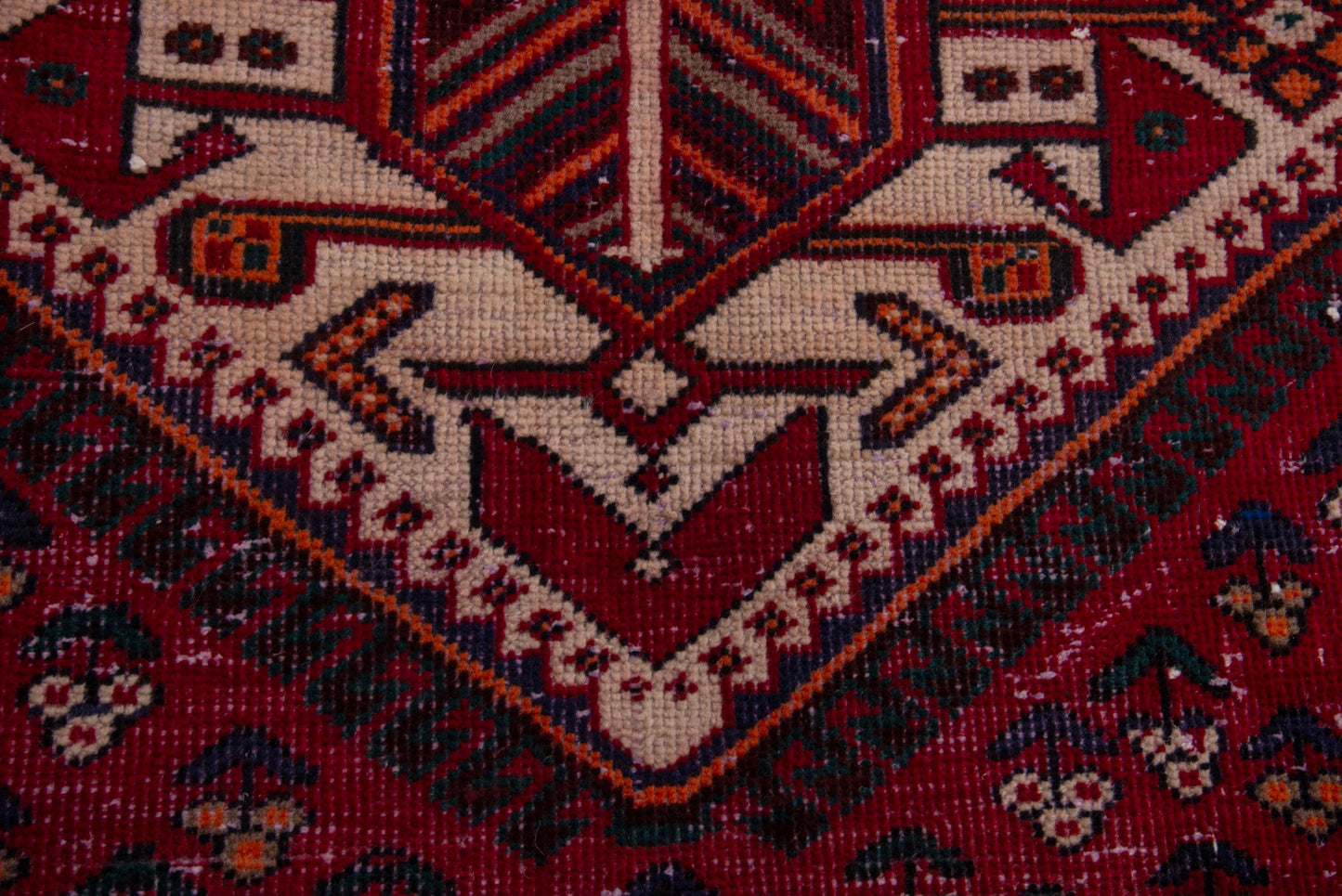 3670 - 6'11" x 10'3"