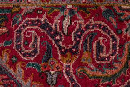 3701 - 6'11" x 9'10"