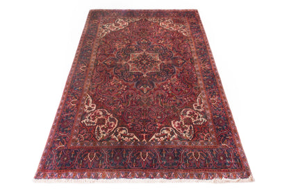 3701 - 6'11" x 9'10"