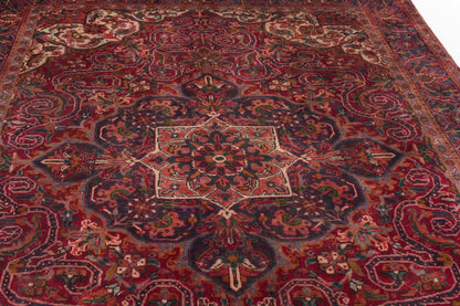 3701 - 6'11" x 9'10"