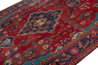 3718 - 6'8" x 10'11"