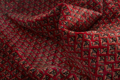 3739 - 7'3" x 10'11"