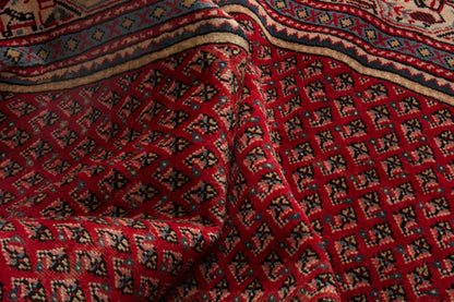 3739 - 7'3" x 10'11"