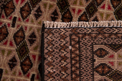 3824 - 3'11" x 1'10"