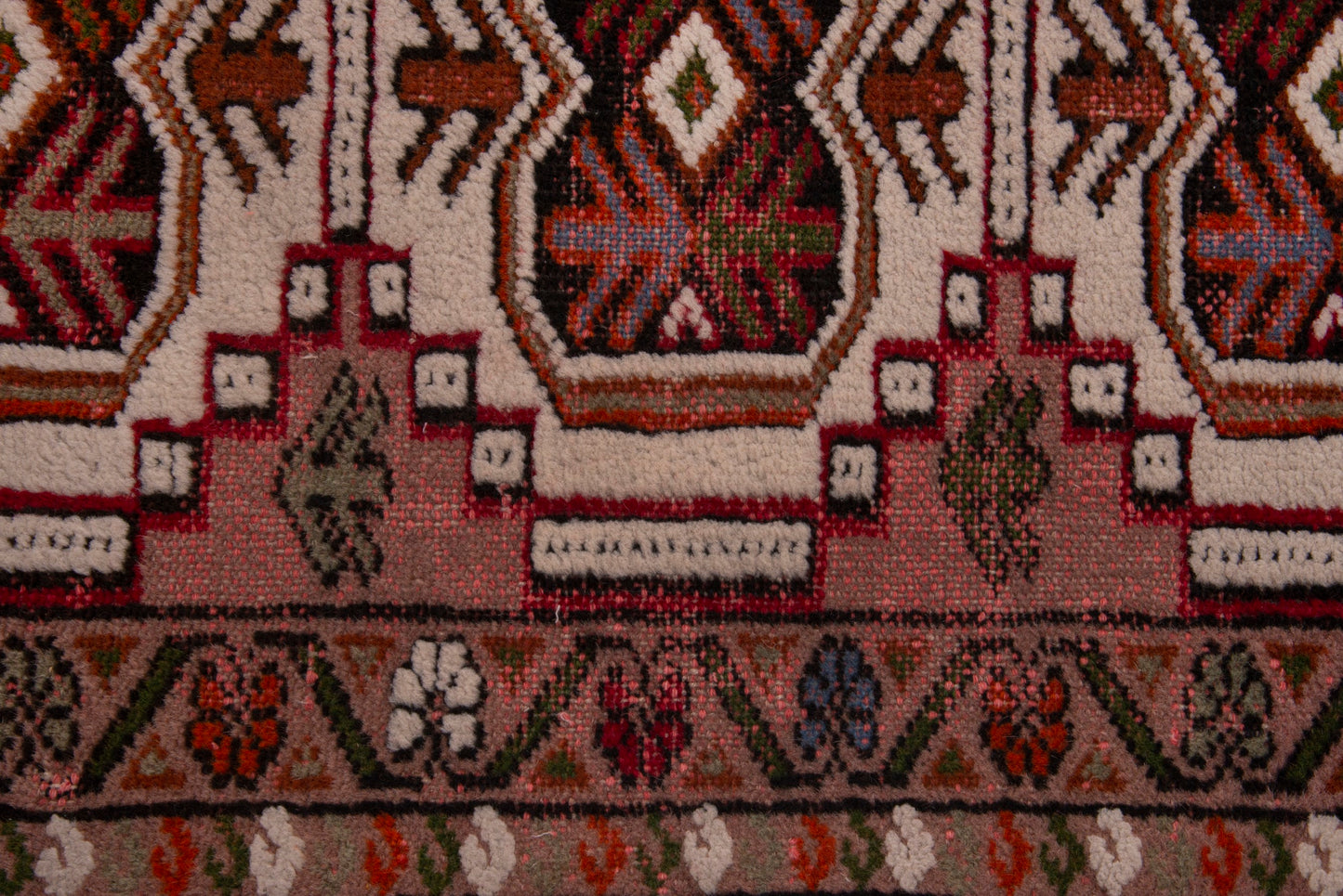 3845 - 1'11" x 2'10"