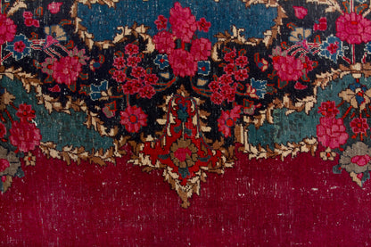 3903 - 10'4" x 13'9"