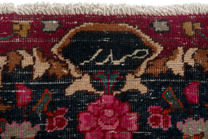 3903 - 10'4" x 13'9"