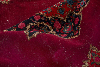 3903 - 10'4" x 13'9"