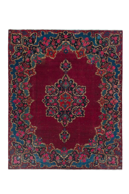 3903 - 10'4" x 13'9"