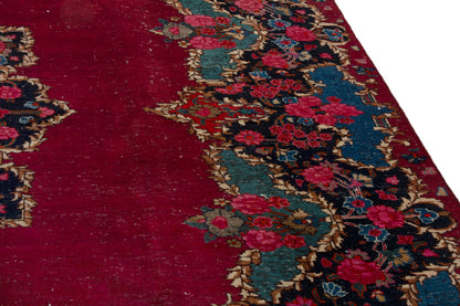 3903 - 10'4" x 13'9"