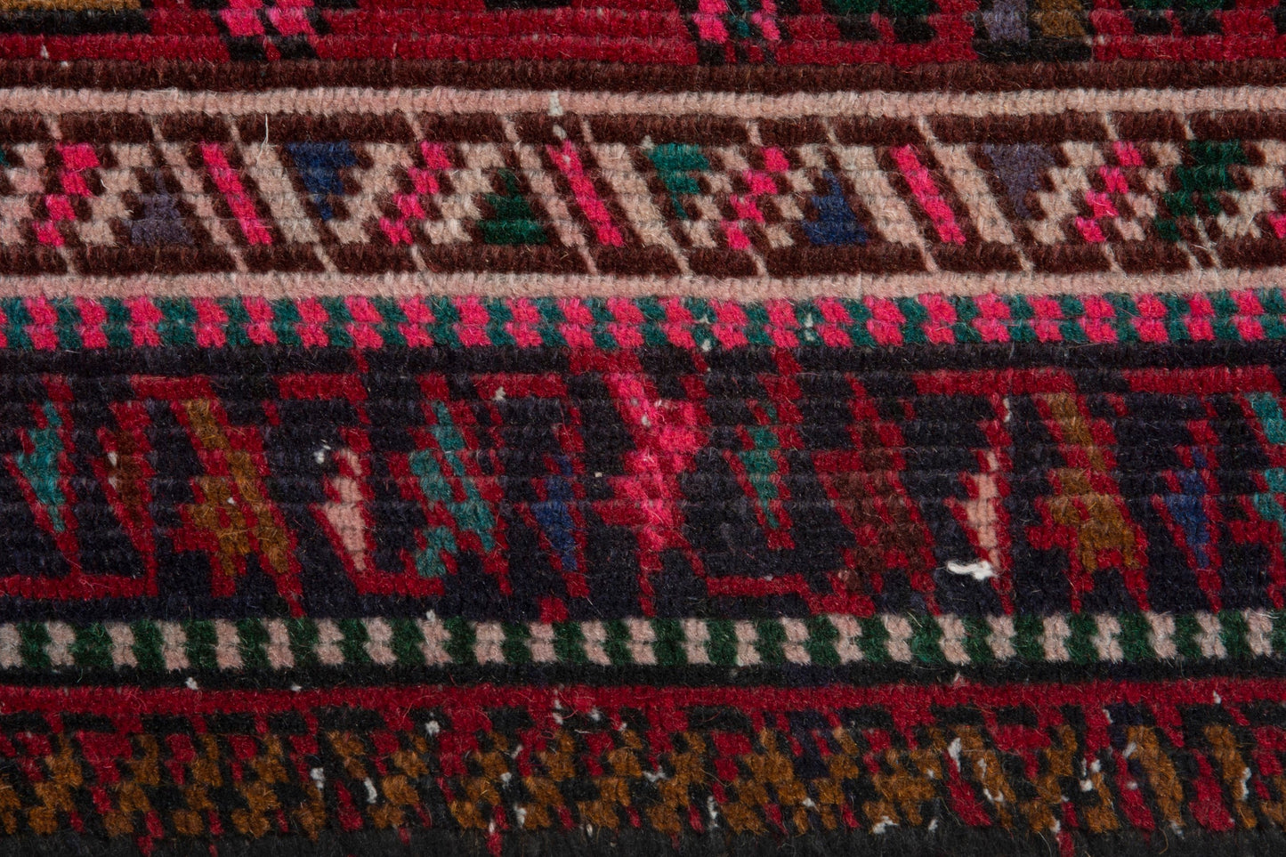 4047 - 2'11" x 8'11"