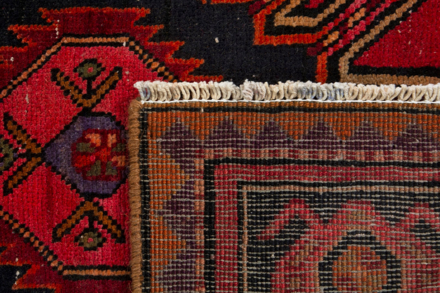 4052 - 2'11" x 9'10"