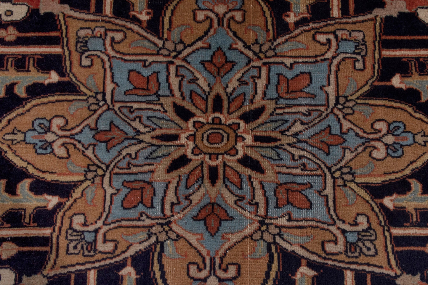 4081 - 9'2" x 11'10"