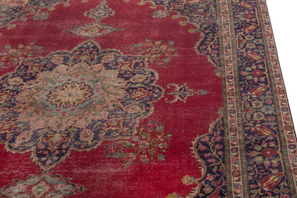 4091 - 9'2" x 12'10"