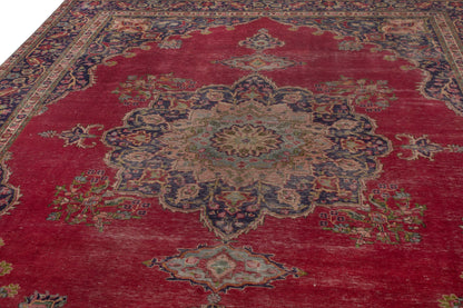 4091 - 9'2" x 12'10"