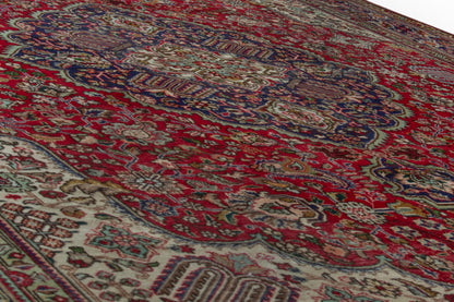 4096 - 7'10" x 11'3"