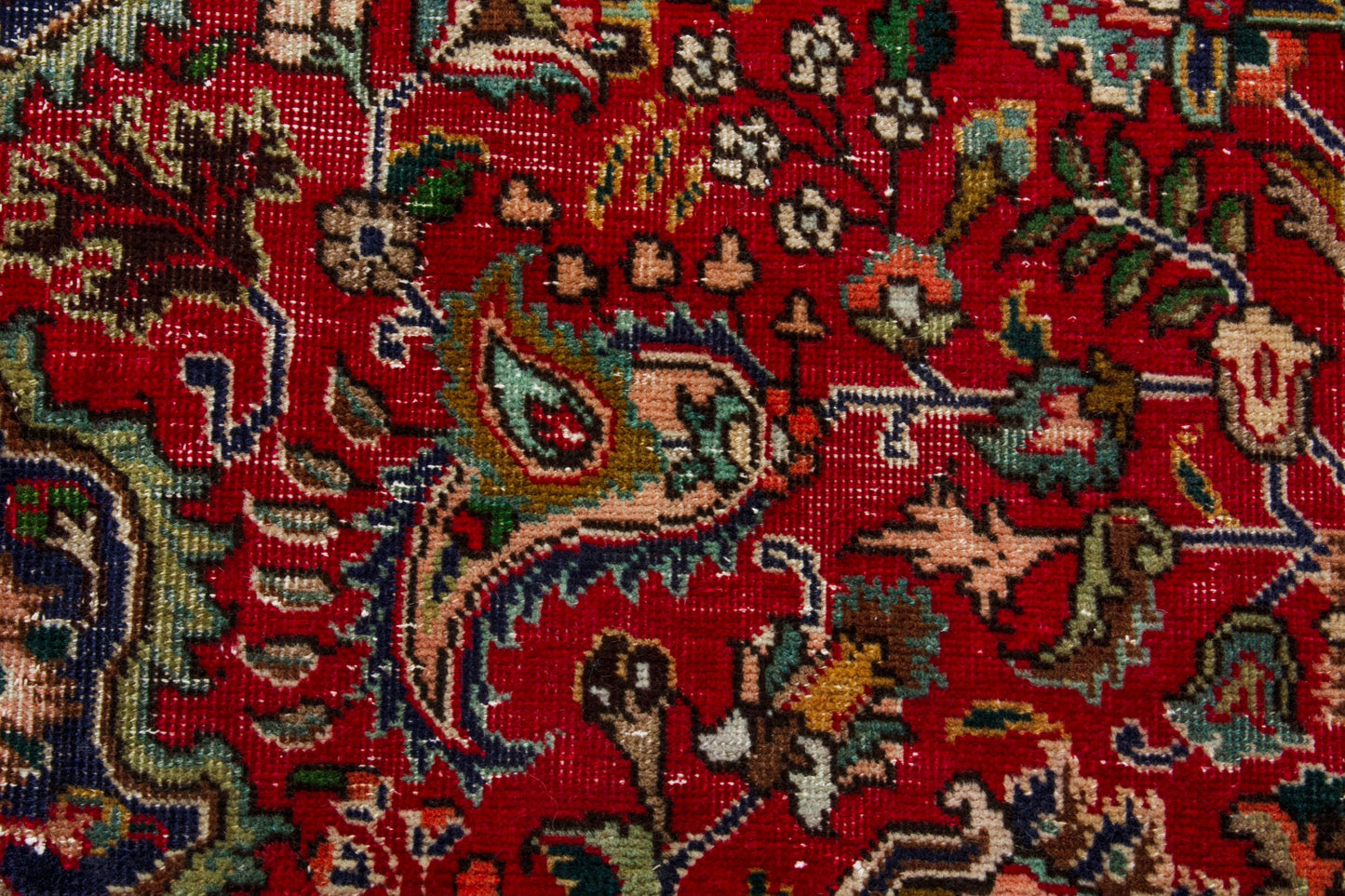 4096 - 7'10" x 11'3"