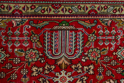 4096 - 7'10" x 11'3"