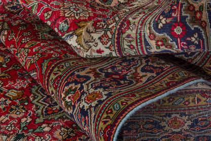 4096 - 7'10" x 11'3"