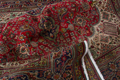 4096 - 7'10" x 11'3"