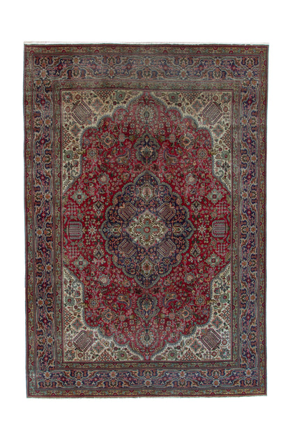 4096 - 7'10" x 11'3"