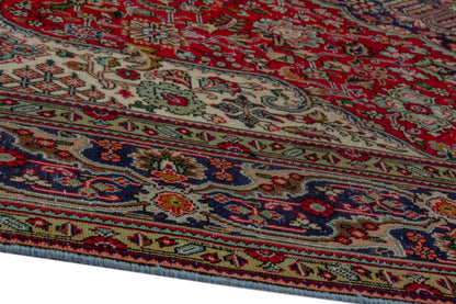 4096 - 7'10" x 11'3"