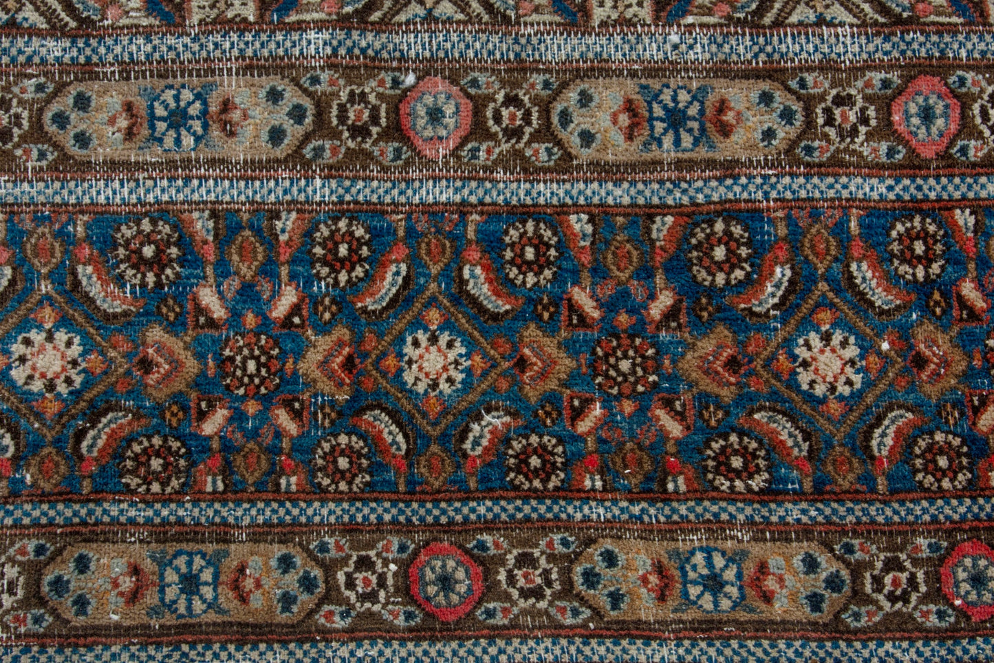 4104 - 8'10" x 12'6"