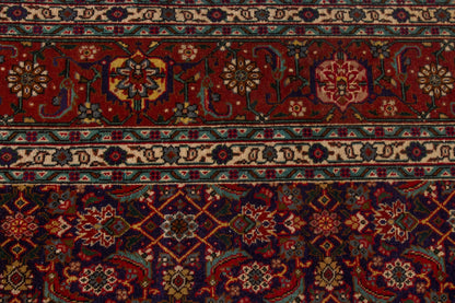 4107 - 9'4" x 12'10"