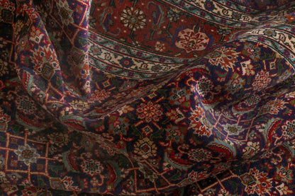 4107 - 9'4" x 12'10"