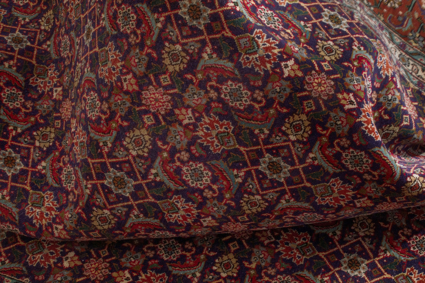 4107 - 9'4" x 12'10"