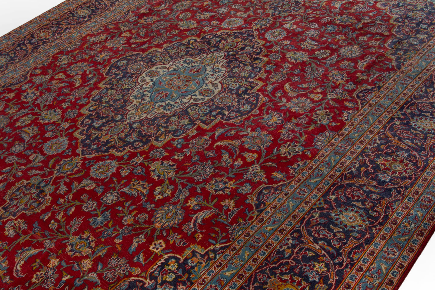 4131 - 9'10" x 14'7"