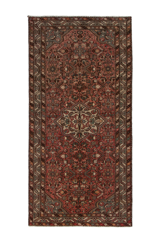 4226 - 4'11" x 10'4"