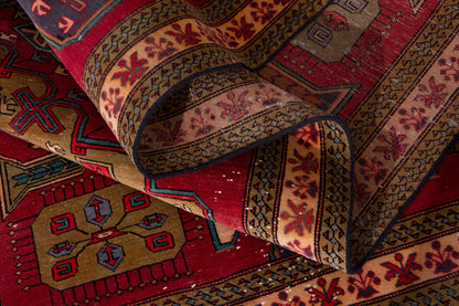 4265 - 5'3" x 10'10"