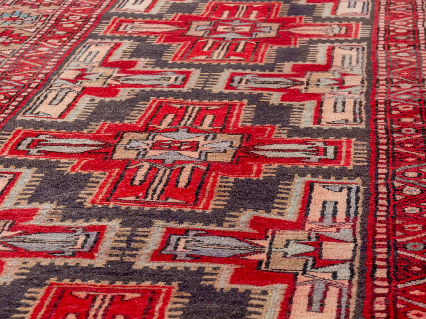 4302 - 3'9" x 10'10"