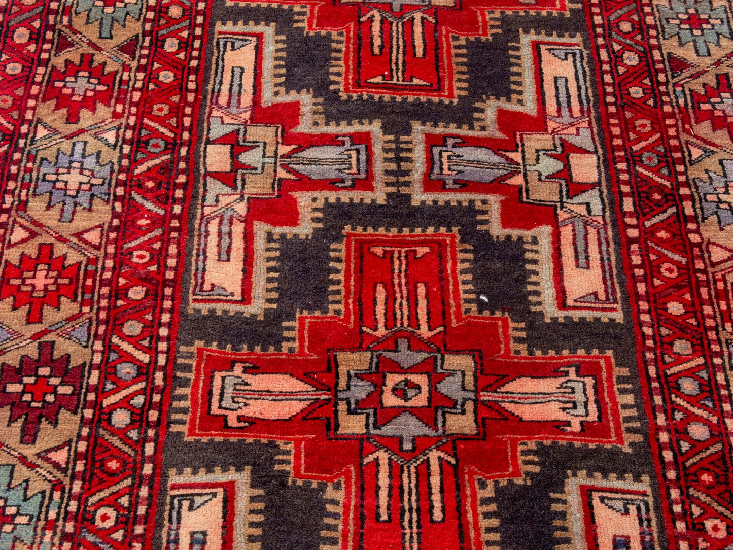 4302 - 3'9" x 10'10"