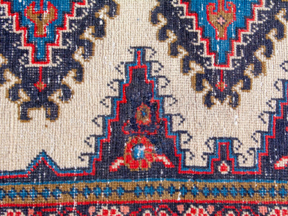 4304 - 2'7" x 10'11"